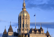 El proyecto de ley de Connecticut respaldado por los demócratas prohibiría el término ‘latinx’.