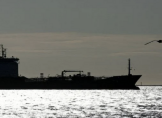 Precio del petróleo sube más del 40% en las primeras dos semanas del conflicto de Medio Oriente.