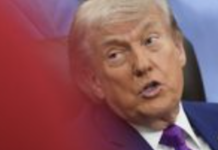 Los recortes de impuestos chocan con la inflación mientras los votantes sopesan la economía de Trump en las elecciones de mitad de mandato.