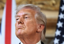 Trump respalda fondo para acusados del 6 de enero y denuncia “trato horrible” a alborotadores.