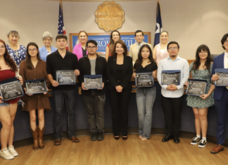 SPACE X OTORGA BECAS DE 10, 000 DLS A 10 ESTUDIANTES DEL BISD.