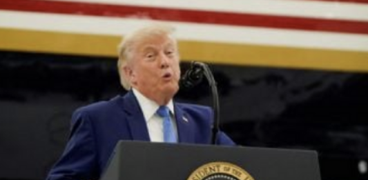 “No la quiero como admiradora”: Trump critica a Meloni tras negar que le suplicó tomarse una foto con él.