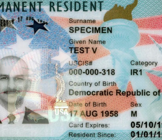 La Corte Suprema avala mayor discreción para revisar a residentes con Green Card.