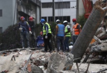 Venezolanos acusan de abandono y falta de organización al gobierno de Delcy Rodríguez tras los terremotos.