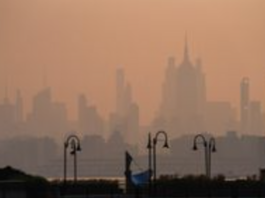 Según los meteorólogos, las tormentas eléctricas despejarán el humo de los incendios forestales del noreste antes de la final de la Copa del Mundo.