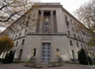 El Departamento de Justicia activa un tribunal sin precedentes para la deportación de “terroristas extranjeros”.