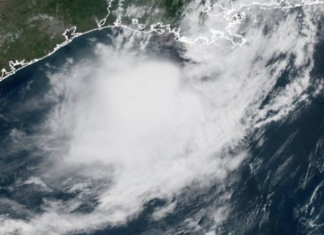 Toca tierra la tormenta tropical “Bertha” en el sureste de Louisiana; se prevén intensas lluvias e inundaciones.