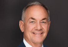 La Junta Directiva del BISD nombra al Dr. Timothy E. Cuff como Superintendente Escolar.