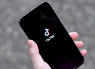 La Unión Europea acusa a TikTok de infringir la ley por su diseño que podría exponer a menores a pederastas o ciberacoso.