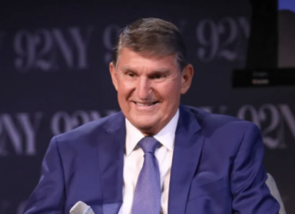 Exdemócrata Joe Manchin crea movimiento independiente: buscamos votar con demócratas y republicanos.