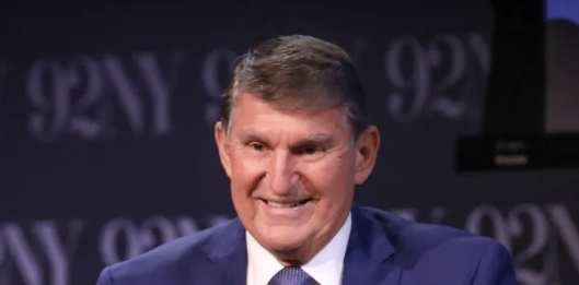 Exdemócrata Joe Manchin crea movimiento independiente: buscamos votar con demócratas y republicanos.