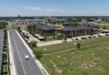 Constructores republicanos del sur de Texas advierten sobre una reacción negativa de los votantes en noviembre si continúan las tácticas agresivas del ICE.