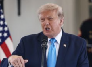 Trump frena ataques contra Irán tras lograr las bases de un acuerdo que contempla abrir el estrecho de Ormuz.