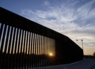 Un juez se niega a impedir que la administración Trump construya un muro fronterizo a lo largo de la reserva tribal.