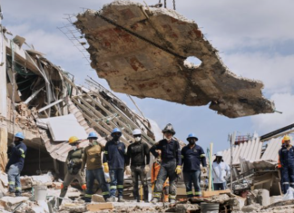 El presidente colombiano pide a Trump que suspenda los aranceles para ayudar a la recuperación tras el terremoto.