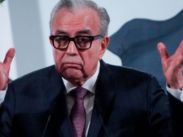 Rocha Moya vuelve a solicitar licencia para dejar la gubernatura de Sinaloa tras rechazo de Sheinbaum y de Morena.