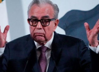 Rocha Moya vuelve a solicitar licencia para dejar la gubernatura de Sinaloa tras rechazo de Sheinbaum y de Morena.