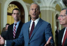Thune presiona a Trump por Texas: pide usar parte de sus $400 millones para ganar el Senado.