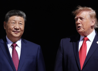 Trump plantea a Xi Jinping una posible compra de armas estadounidenses, revela embajador.