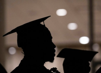 La administración Trump propone una tarifa de 70.000 dólares para que los estudiantes internacionales trabajen en Estados Unidos.