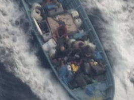 Marina decomisa 1.2 toneladas de cocaína y detiene a seis sujetos en costas de Oaxaca en coordinación con la Guardia Costera de EU.