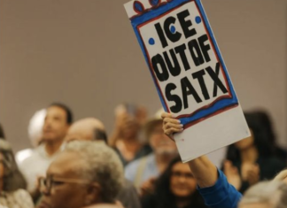 San Antonio demanda para bloquear los planes de convertir un almacén en un centro de detención de ICE.