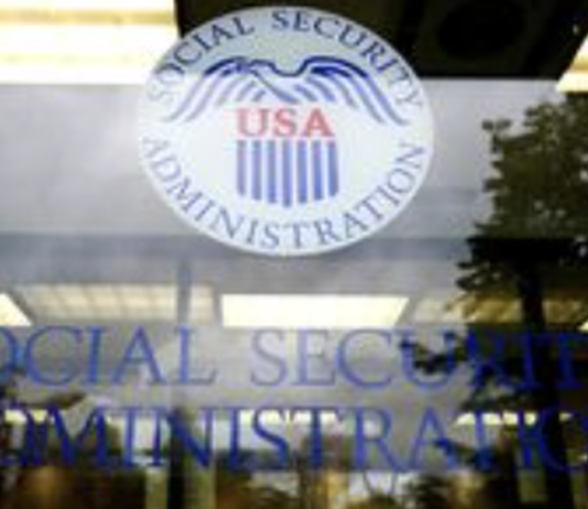 Los beneficiarios del Seguro Social recibirán un aumento del 3,6% en el costo de vida, un promedio de 75 dólares al mes.