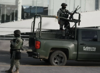 Decomisan más de mil 200 litros de precursores de metanfetamina en Sinaloa.