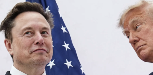 Musk promete una acción de SpaceX a millones de niños, pero aún no explica cómo la entregará.