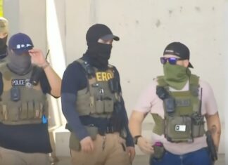 El Gobierno de Trump pide a la Corte Suprema que le permita seguir con las deportaciones expeditas a terceros países.