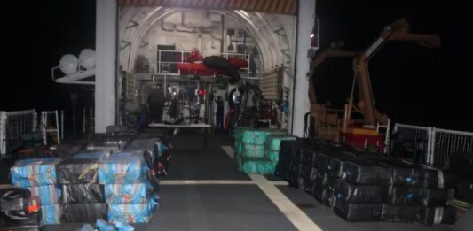 La Guardia Costera de EE.UU. decomisó más de 11 toneladas de cocaína en una semana.