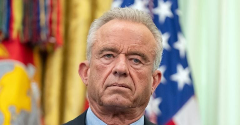 Robert Kennedy era un destacado activista del movimiento antivacunas antes de ser secretario de Salud en EU